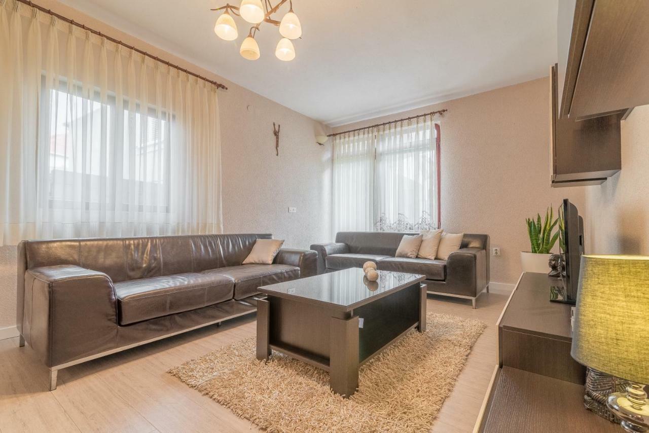 Apartment Kate'S Family Place Zara Esterno foto